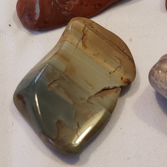 Tumbled Stones Lot Polished Rocks Hobbyist 7 Lbs+ Bulk Crystal Healing Reiki Gem - Picture 8 of 12